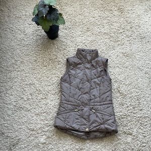 American Eagle gray vest!!